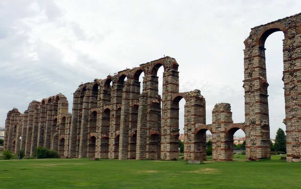 Top 10 Most Impressive Ancient Aqueducts, Aqueduct of the Miracles