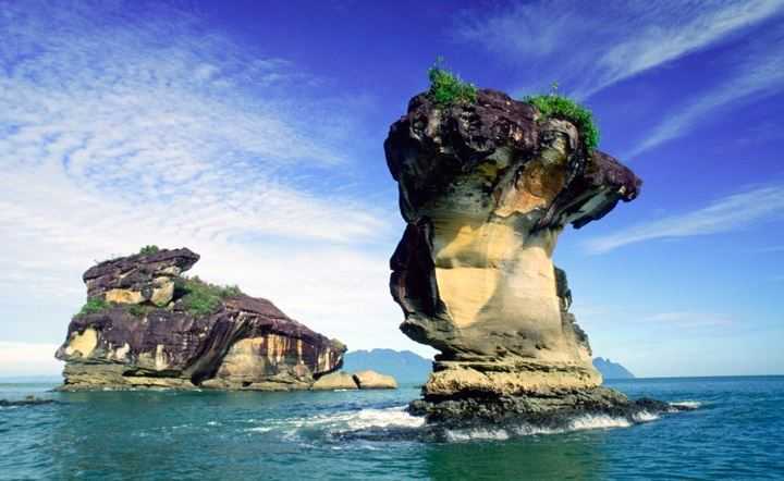 Top 10 Most Spectacular Sea Stacks around the World, Bako Sea Stack