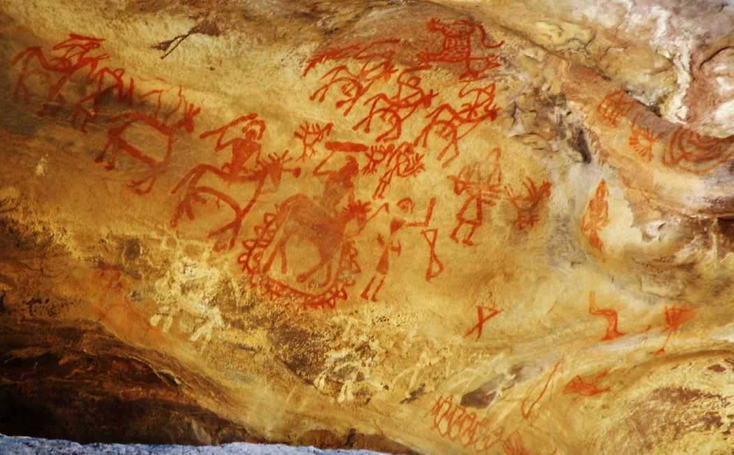 Top 10 Amazing Prehistoric Cave Paintings, Bhimbetka