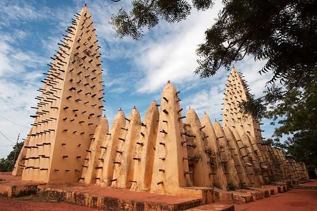 Top 10 Amazing Mud Brick Buildings, Bobo Dioulasso Grand Mosque