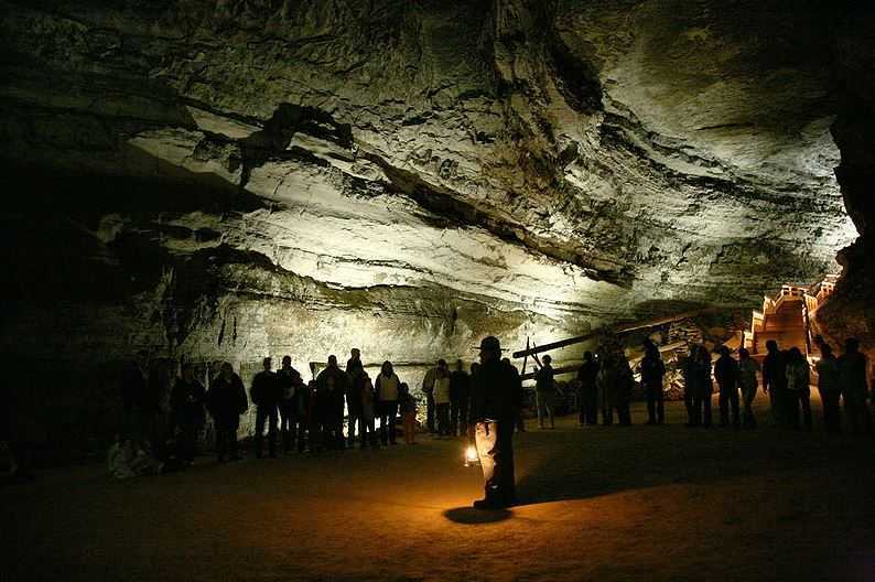 Top 10 Famous Underground Caves in the World, Mulu Caves
