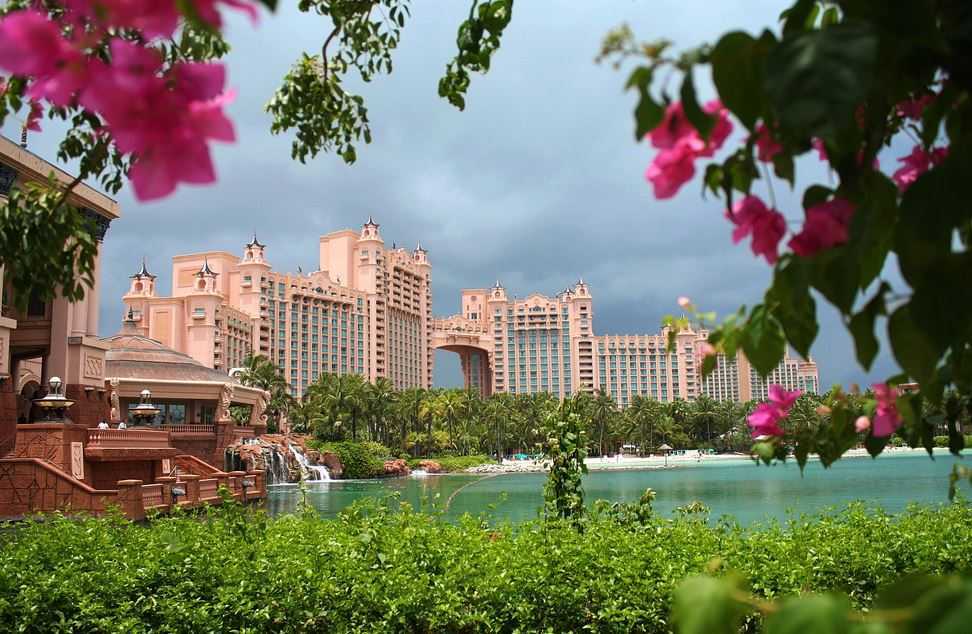 Top 10 Family Vacation Ideas | Family Travel Destinations, Atlantis Resort and Casino