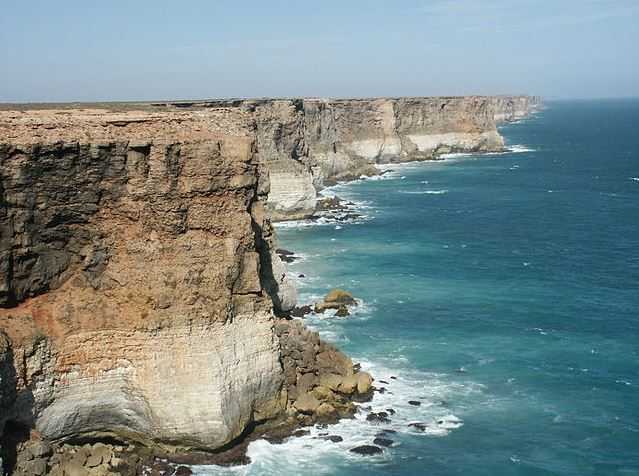 Top 10 Incredible Sea Cliffs in the World, Bunda Cliffs