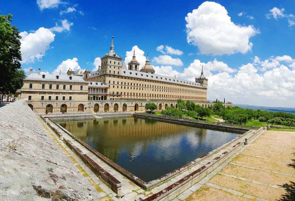 Top 10 Most Famous Christian Monasteries in the World, El Escorial