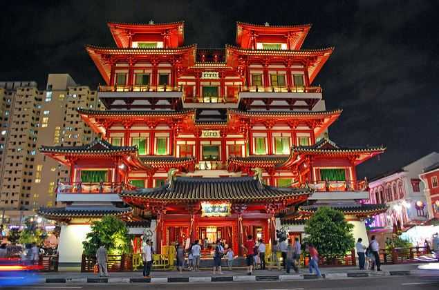 Buddha Tooth Relic Temple, tourist attractions in Singapore