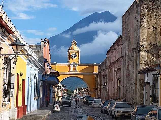 Santa Catalina Arch, travel to Guatemala