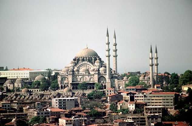 Suleymaniye Mosque, places to see in Istanbul 